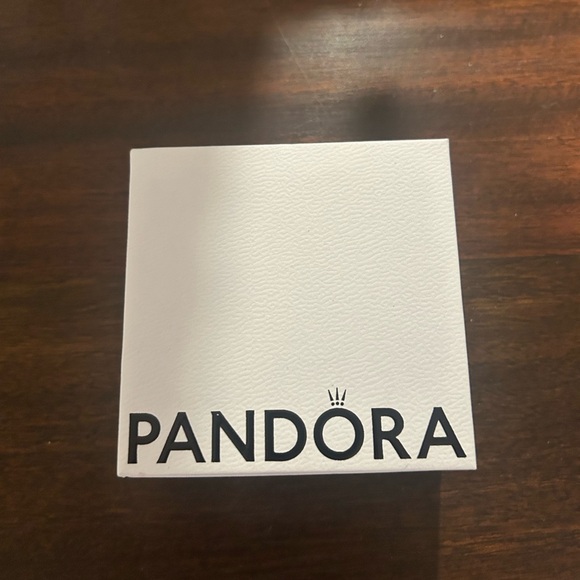 Pandora elevated heart necklace. Brand new, never taken out of box. - Picture 3 of 4